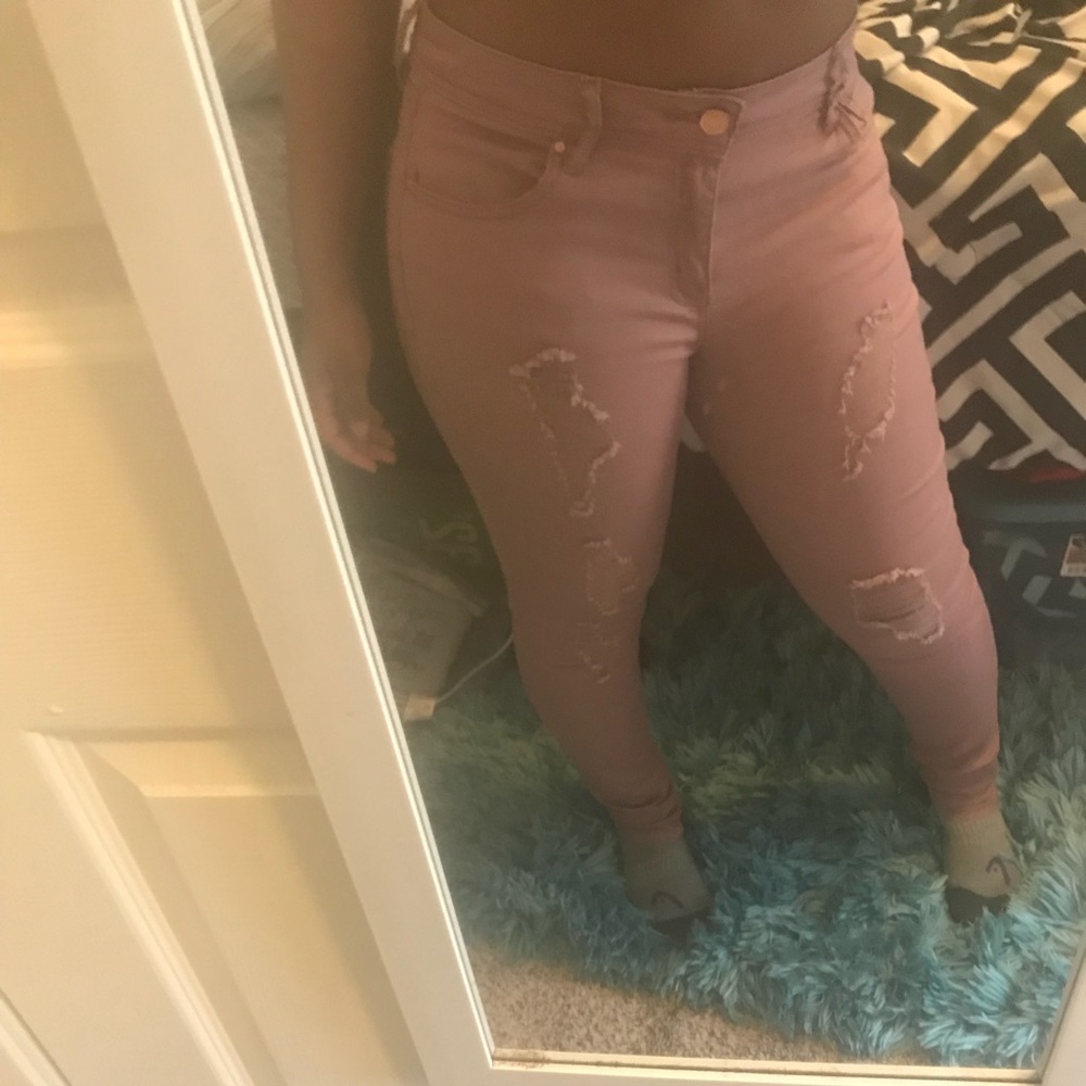 Distressed Mauve Jeggings. NWOT